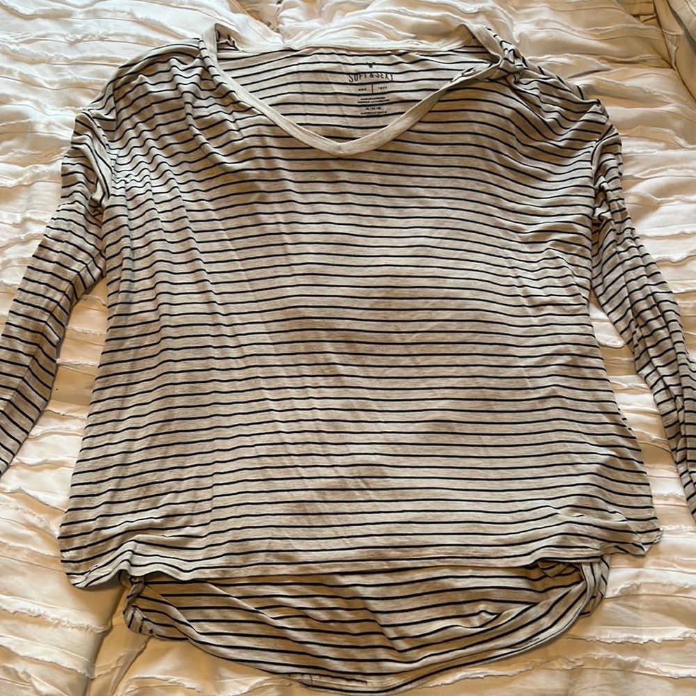 American Eagle top